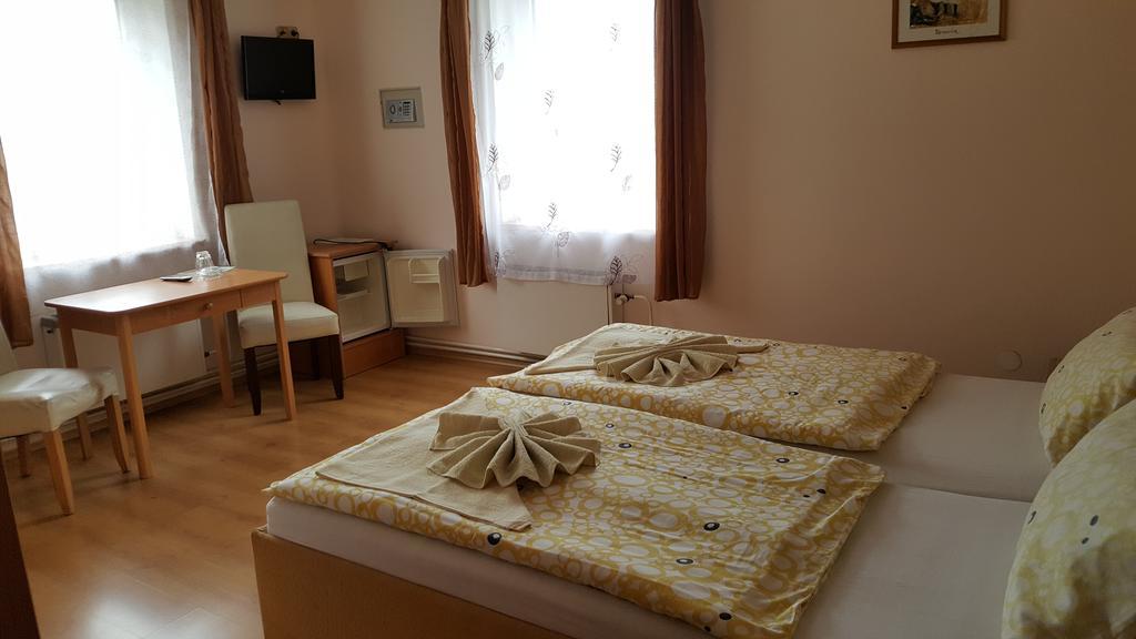 Pension U Dubu Františkovy Lázně 외부 사진