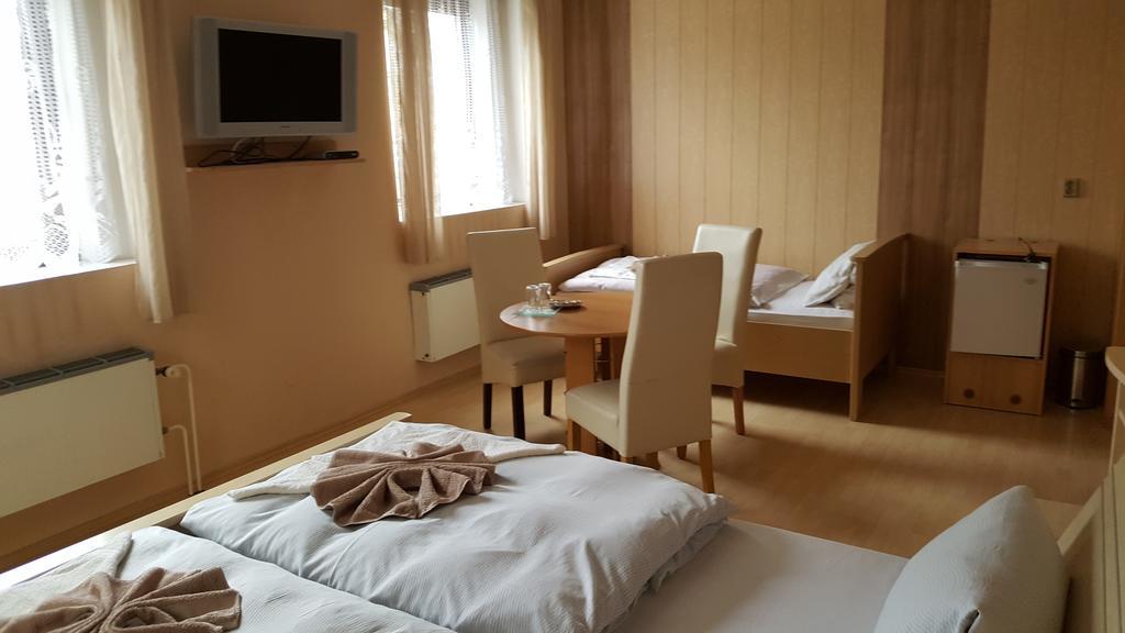 Pension U Dubu Františkovy Lázně 외부 사진